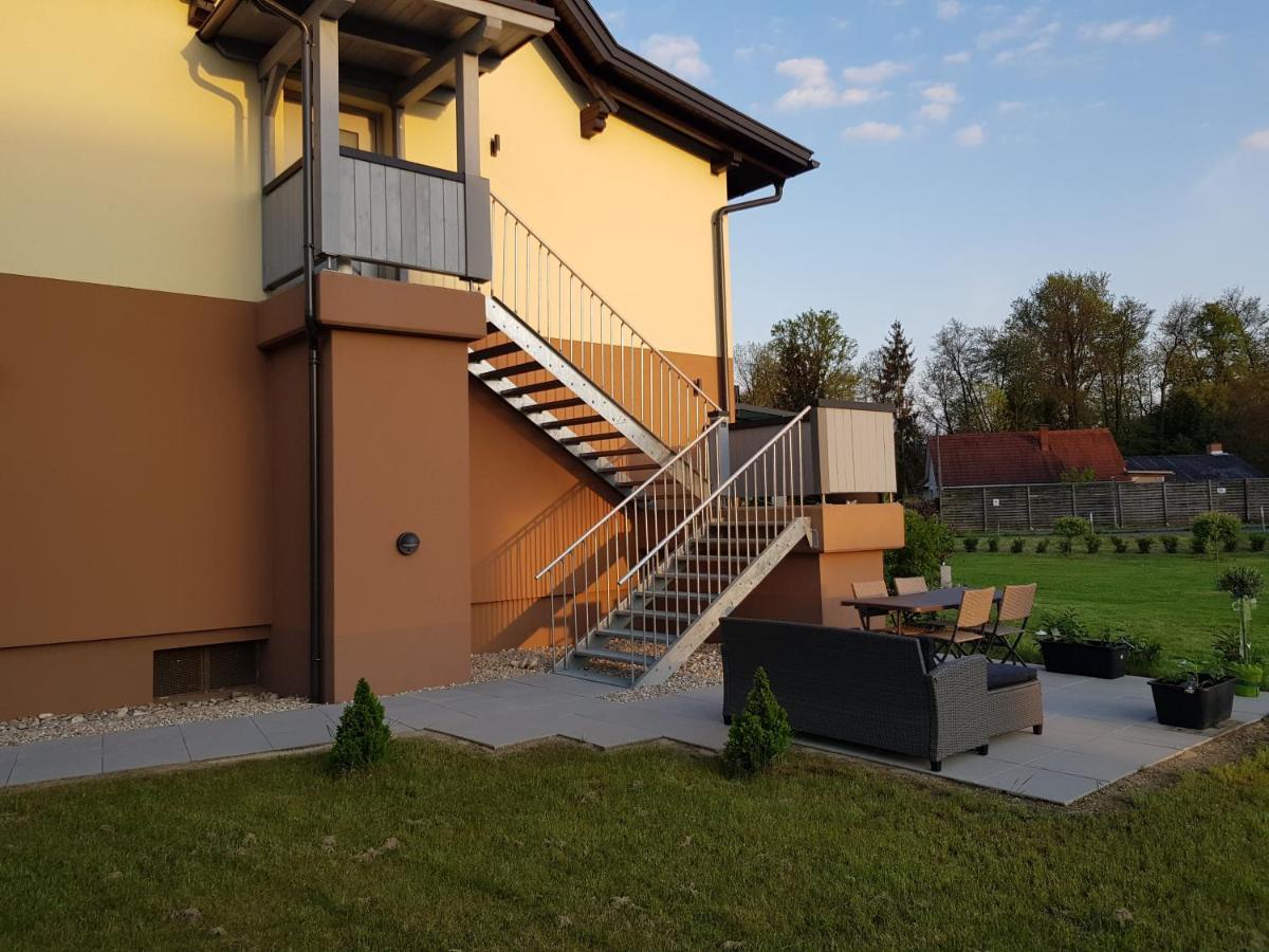 Ferienwohnung Stoisser Mureck Exterior foto